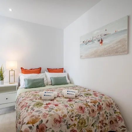 Host Wise - Peaceful Sunny Flat - Ace Location Apartment *