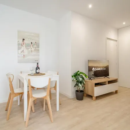 Host Wise - Peaceful Sunny Flat - Ace Location * Porto